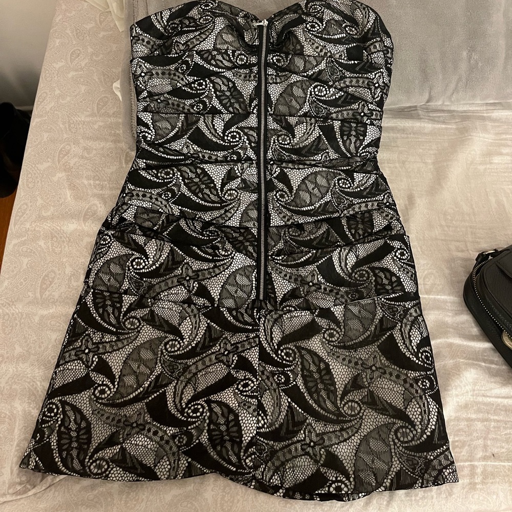 Beautiful strapless phoebe couture mini dress!